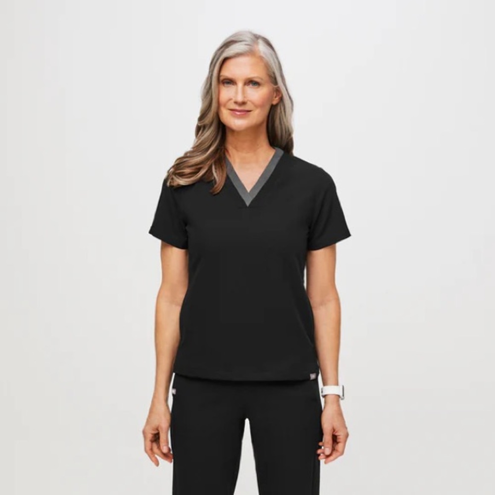 FIGS Scrub Top